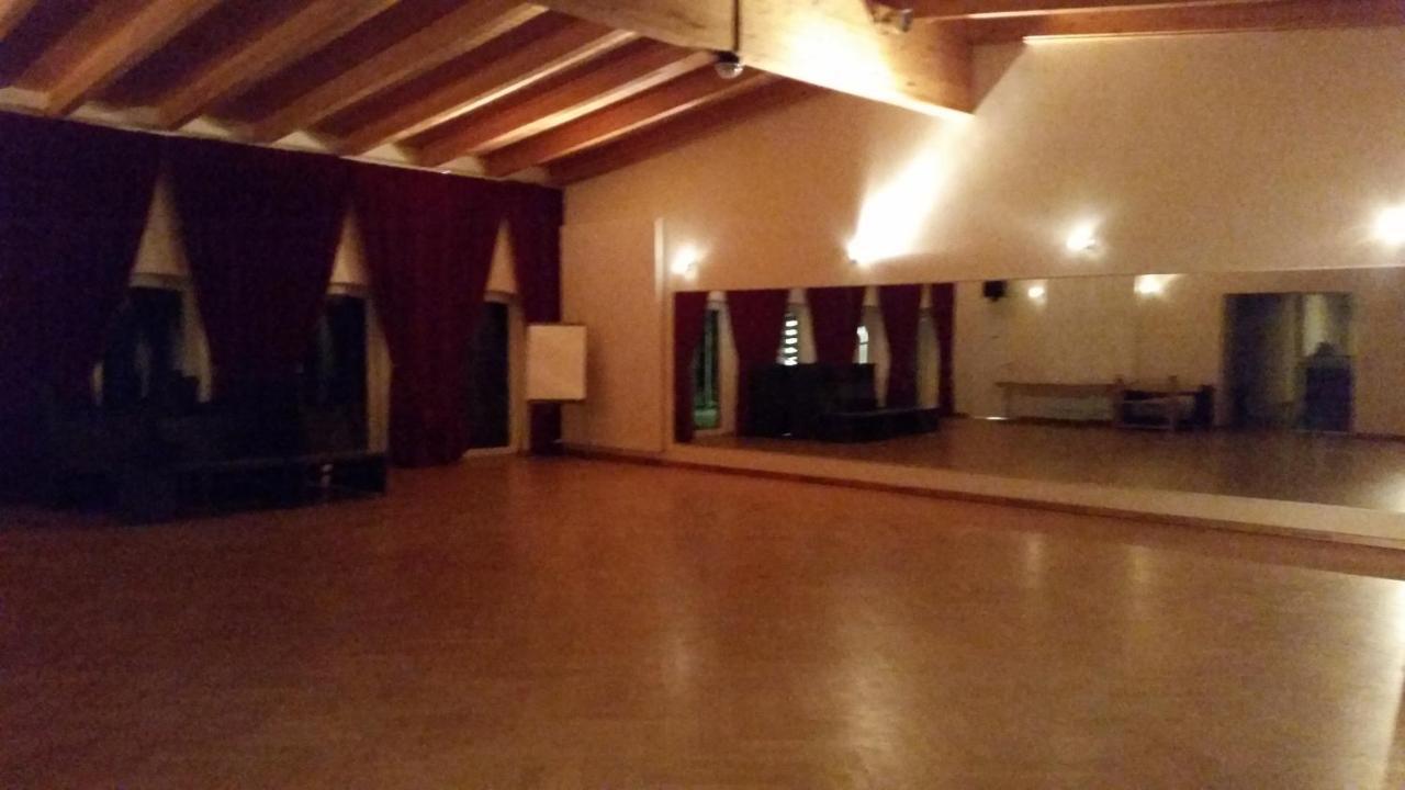 Landhotel Kreien Екстериор снимка