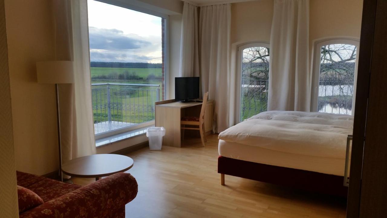 Landhotel Kreien Екстериор снимка