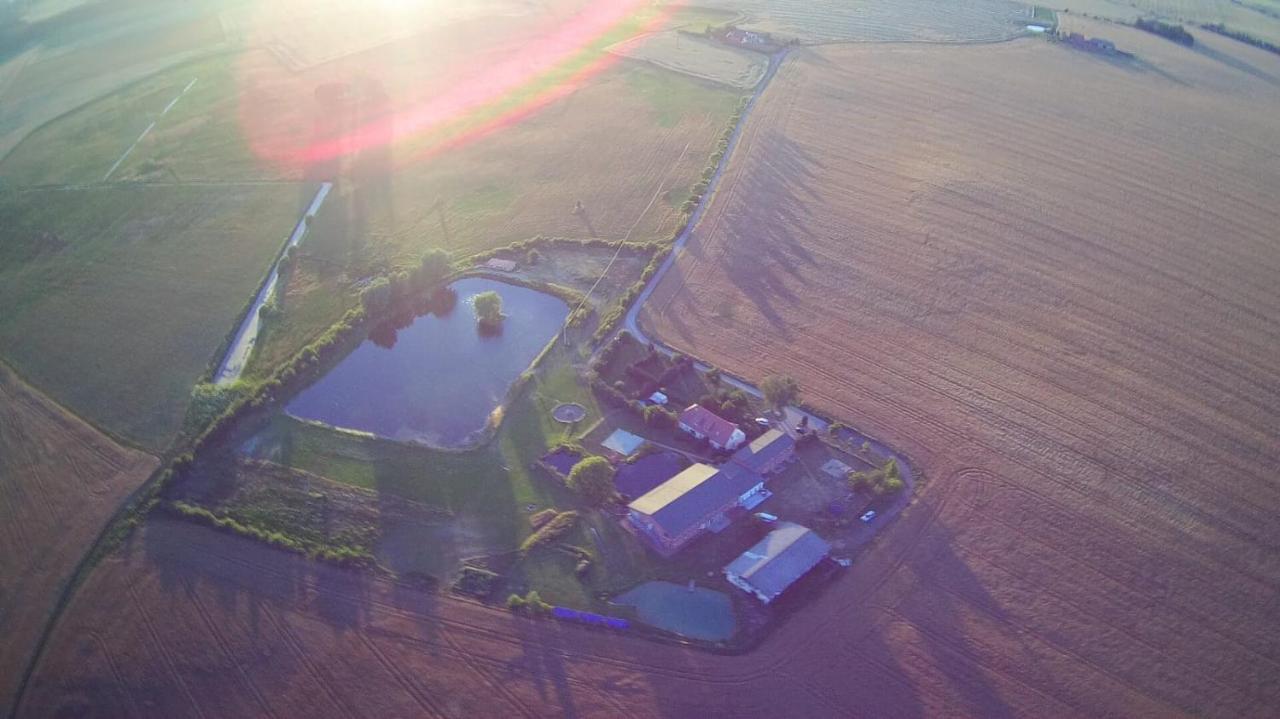 Landhotel Kreien Екстериор снимка